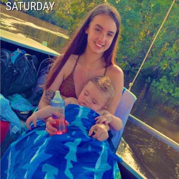 Meet your Posher, Alexis - Picture 1 of 1